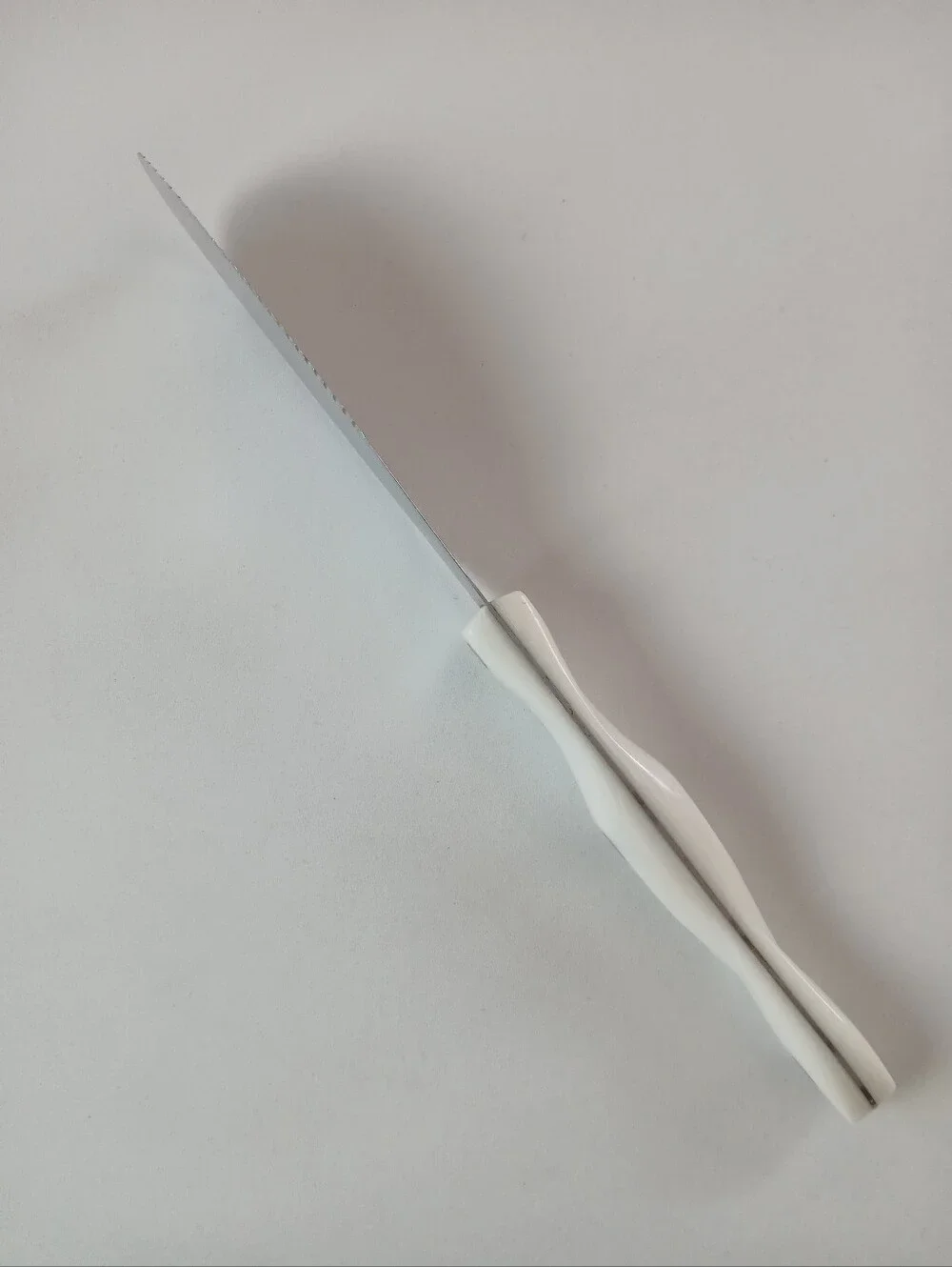 Cutco 1768 KG Spatula Spreader With White Pearl Colored Handle